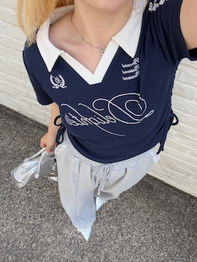 「continuer de NICE CLAUP(コンティニューデナイスクラップ)のキラロゴユニT(Tシャツ/カットソー、ブルー系)」を使った、m o e / 149cmさん(レディース・149cm)の夏コーディネート