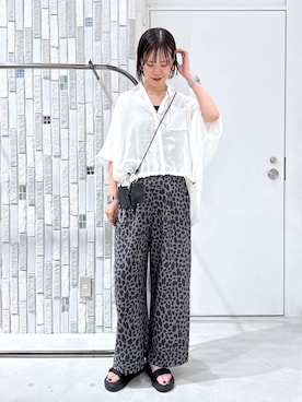 「LEPSIM（レプシィム）の裾ドロストアソートシャツSS　1023535（シャツ/ブラウス、ホワイト系）」を使った、たなさんさん（レディース）の夏コーディネート