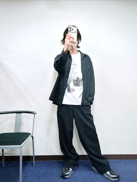 「BAYFLOW（ベイフロー）の【Lady Gaga(レディー・ガガ)】グラフィックTシャツ（Tシャツ/カットソー、ホワイト系）」を使った、Gladさん（メンズ・174cm）の春コーディネート