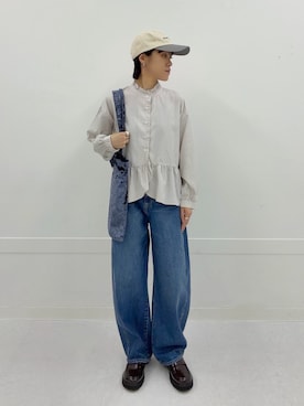 「URBAN RESEARCH Sonny Label(アーバンリサーチサニーレーベル)の『WEB限定』スタンドカラーフリルペプラムブラウス(Shirts、ベージュ系)」を使った、さいとうさん(レディース・159cm)の秋コーディネート