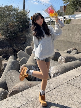 「FAINTONE BLOOMのアイテム（ニット/セーター、グレー系）」を使った、ちゃをさん（レディース・158cm）の春コーディネート