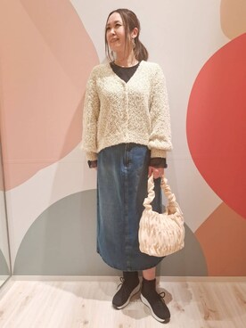 「SHOO・LA・RUE（シューラルー）の【S-LL】重ね着コーデで差をつける お袖チュールリブトップス（Tシャツ/カットソー、ブラック系）」を使った、次女さん（レディース・162cm）の冬コーディネート