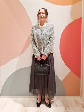 「SHOO・LA・RUE（シューラルー）の【S-3L】セレモニーからデイリーにも 軽くて柔らかくて着心地の良い カットツイードジャケット（ノーカラージャケット、ブラック系）」を使った、次女さん（レディース・162cm）の冬コーディネート