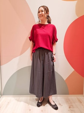 「SHOO・LA・RUE（シューラルー）の【洗える】お袖のタックがアクセント インせず着られる さらさらドルマントップス（Tシャツ/カットソー、レッド系）」を使った、次女さん（レディース・162cm）の夏コーディネート