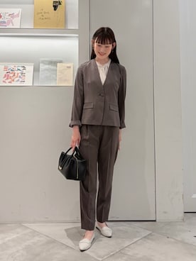 NATURAL BEAUTY BASICのノーカラージャケットを使った人気ファッション
