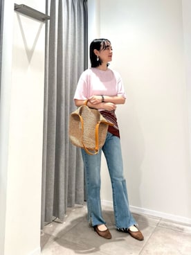 「NATURAL BEAUTY BASIC（ナチュラルビューティーベーシック）のアイテム（パンツ）」を使った、NBB STAFFさん（レディース・161cm）の春コーディネート