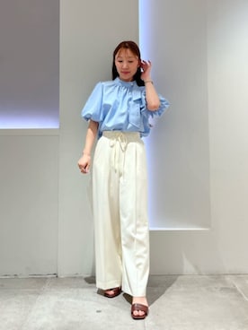 「NATURAL BEAUTY BASIC（ナチュラルビューティーベーシック）のアイテム（パンツ）」を使った、NBB STAFFさん（レディース・154cm）の春コーディネート