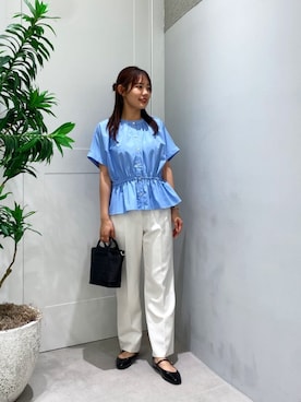 「NATURAL BEAUTY BASIC（ナチュラルビューティーベーシック）のアイテム（パンツ）」を使った、NBB STAFFさん（レディース・155cm）の春コーディネート