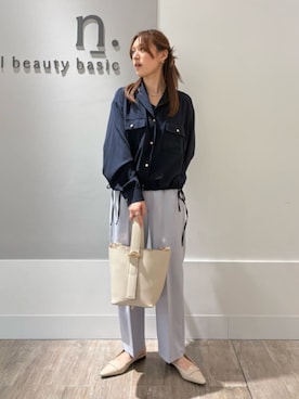 「NATURAL BEAUTY BASIC（ナチュラルビューティーベーシック）のアイテム（パンツ）」を使った、NBB STAFFさん（レディース・151cm）の春コーディネート