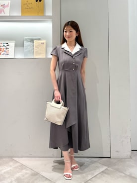 「NATURAL BEAUTY BASIC（ナチュラルビューティーベーシック）の◇ダブルカラー開襟ワンピース（One piece dress、グレー系）」を使った、NBB STAFFさん（レディース・152cm）の春コーディネート