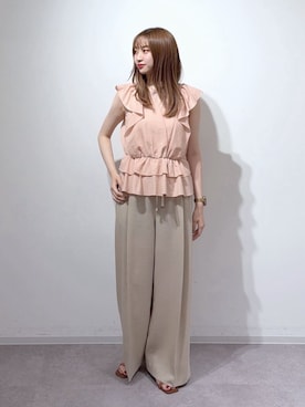 「NATURAL BEAUTY BASIC（ナチュラルビューティーベーシック）の【山本里菜さんコラボ】ラッフル楊柳ペプラムブラウス（シャツ/ブラウス、ピンク系）」を使った、NBB STAFFさん（レディース・160cm）の夏コーディネート