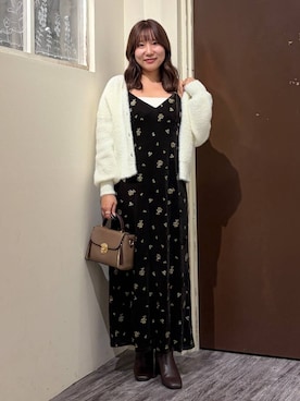 「mysty woman（ミスティウーマン）のベロア刺繍キャミワンピース 1052517（ワンピース、ブラウン系）」を使った、ひなさん（レディース）の秋コーディネート