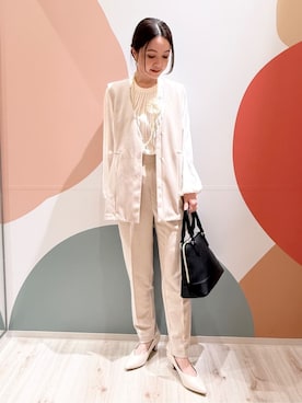 「SHOO・LA・RUE（シューラルー）の【洗濯機可/セットアップ可/S-3L】きちんと楽に。カットジョーゼット ペプラムジレ（ベスト、ベージュ系）」を使った、長女さん（レディース・156cm）の冬コーディネート