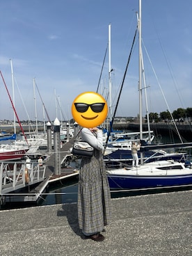 「CELINE（セリーヌ）のアイテム（バッグ）」を使った、めしさん（レディース・160cm）の春コーディネート