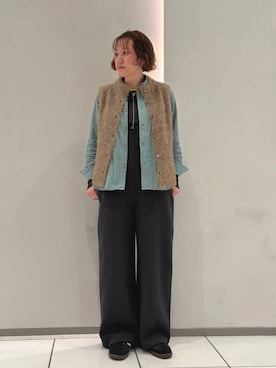 「Blanc Bleu Minuit（ブランブルーミニュイ）のライトオンスデニム　ミリタリーシャツ（シャツ/ブラウス）」を使った、kaji.さん（レディース・163cm）の秋コーディネート