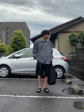 「AiE（エーアイイー）のアイテム（シャツ/ブラウス、グレー系）」を使った、あんころもちゃさん（メンズ・176cm）の夏コーディネート