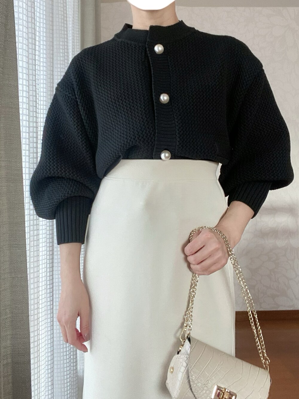 「UNIQLOのアイテム（スカート、ホワイト系）」を使った、zさん（レディース・154cm）の秋コーディネートの1枚目の写真