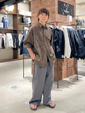 「アイテム（バングル/リストバンド）」を使った、あすろんさん（メンズ・170cm・30代）の秋コーディネート
