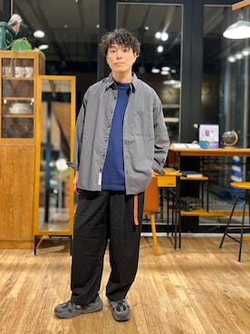 「niko and...（ニコアンド）のレザーロングチェーンベルト（ベルト、イエロー系）」を使った、あすろんさん（メンズ・170cm）の春コーディネート