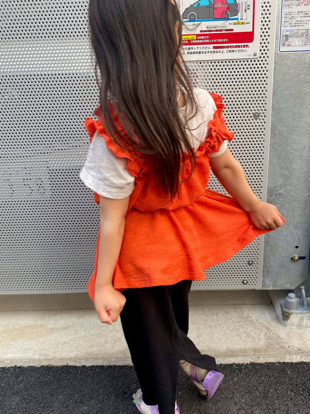 「キッズコーデ、キッズファッション、4歳女の子、バースデイコーデ、バースデイ、Tシャツコーデ」｜「Birthdayのアイテム（スカート、ブラック系）」を使った、(n)さん（レディース・166cm）の夏コーディネートの1枚目の写真