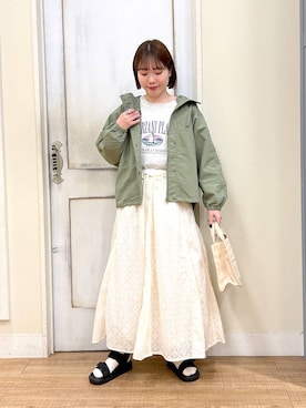 「クリップスタッフ_studio CLIP」｜「アイテム（マウンテンパーカー）」を使った、m o m o k aさん（レディース・157cm）の春コーディネート