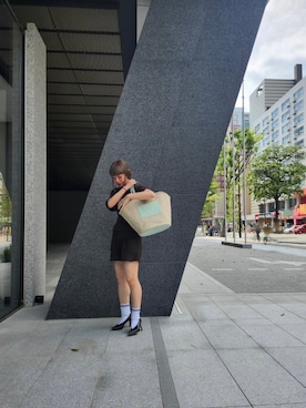 「N°21（ヌメロ ヴェントゥーノ）のアイテム（バッグ）」を使った、yagoyagoyago!さん（レディース・164cm）の春コーディネート