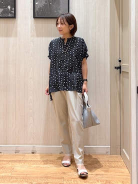 「SHOO・LA・RUE（シューラルー）の【洗濯機可／洗濯後しわになりにくい】大人の甘さをプラスする ドット柄袖タックブラウス（シャツ/ブラウス、ブラック系）」を使った、shirayuuuさん（レディース・155cm）の夏コーディネート