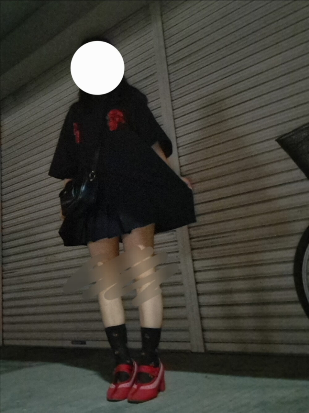 「ハロウィン、低身長、チャイナシャツ」｜「jouetieのカンフーシャツ【チャイナ】（シャツ/ブラウス、ブラック系）」を使った、とあるひとさん（骨格ストレート・レディース・148cm）の秋コーディネートの1枚目の写真