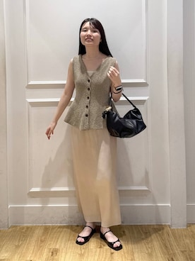 「A part by（アパートバイ）のブークレペプラムニットノースリーブ（ベスト、ベージュ系）」を使った、ゆいぴさん（レディース・156cm）の夏コーディネート