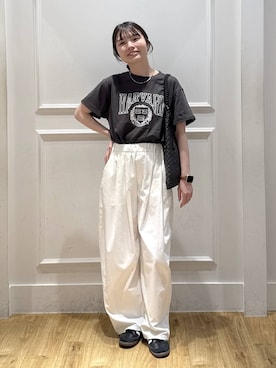 「A part by（アパートバイ）のCollege_Tシャツ（Tシャツ/カットソー、グレー系）」を使った、ゆいぴさん（レディース・156cm）の春コーディネート