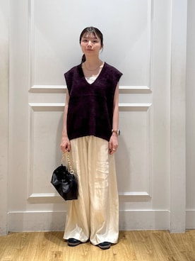 「アイテム（ベスト、レッド系）」を使った、ゆいぴさん（レディース・156cm）の秋コーディネート