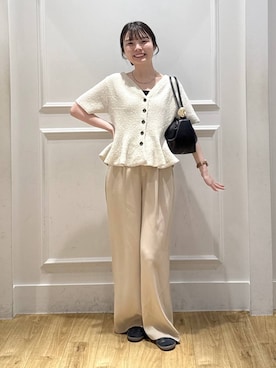 「A part by（アパートバイ）のイージーストレートパンツ（スラックス、ベージュ系）」を使った、ゆいぴさん（レディース・156cm）の春コーディネート