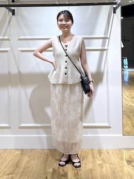 「A part by（アパートバイ）のブークレペプラムニットノースリーブ（ベスト、ホワイト系）」を使った、ゆいぴさん（レディース・156cm）の夏コーディネート