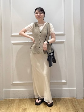 「A part by（アパートバイ）のブークレペプラムニットノースリーブ（ベスト、ベージュ系）」を使った、ゆいぴさん（レディース・156cm）の夏コーディネート