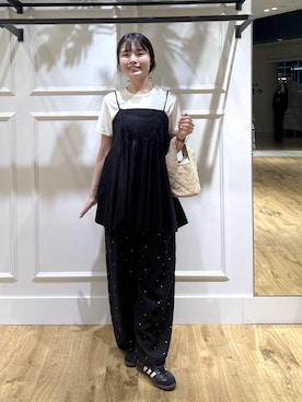 「A part by（アパートバイ）のドットシシュウストレートパンツ（その他パンツ、ブラック系）」を使った、ゆいぴさん（レディース・156cm）の春コーディネート