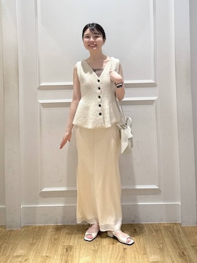 「A part by（アパートバイ）のブークレペプラムニットノースリーブ（ベスト、ホワイト系）」を使った、ゆいぴさん（レディース・156cm）の夏コーディネート