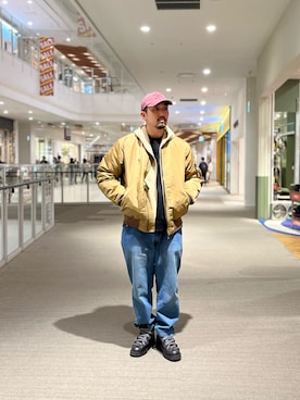 「アイテム（MA-1、ベージュ系）」を使った、Funachangさん（メンズ・177cm）の冬コーディネート