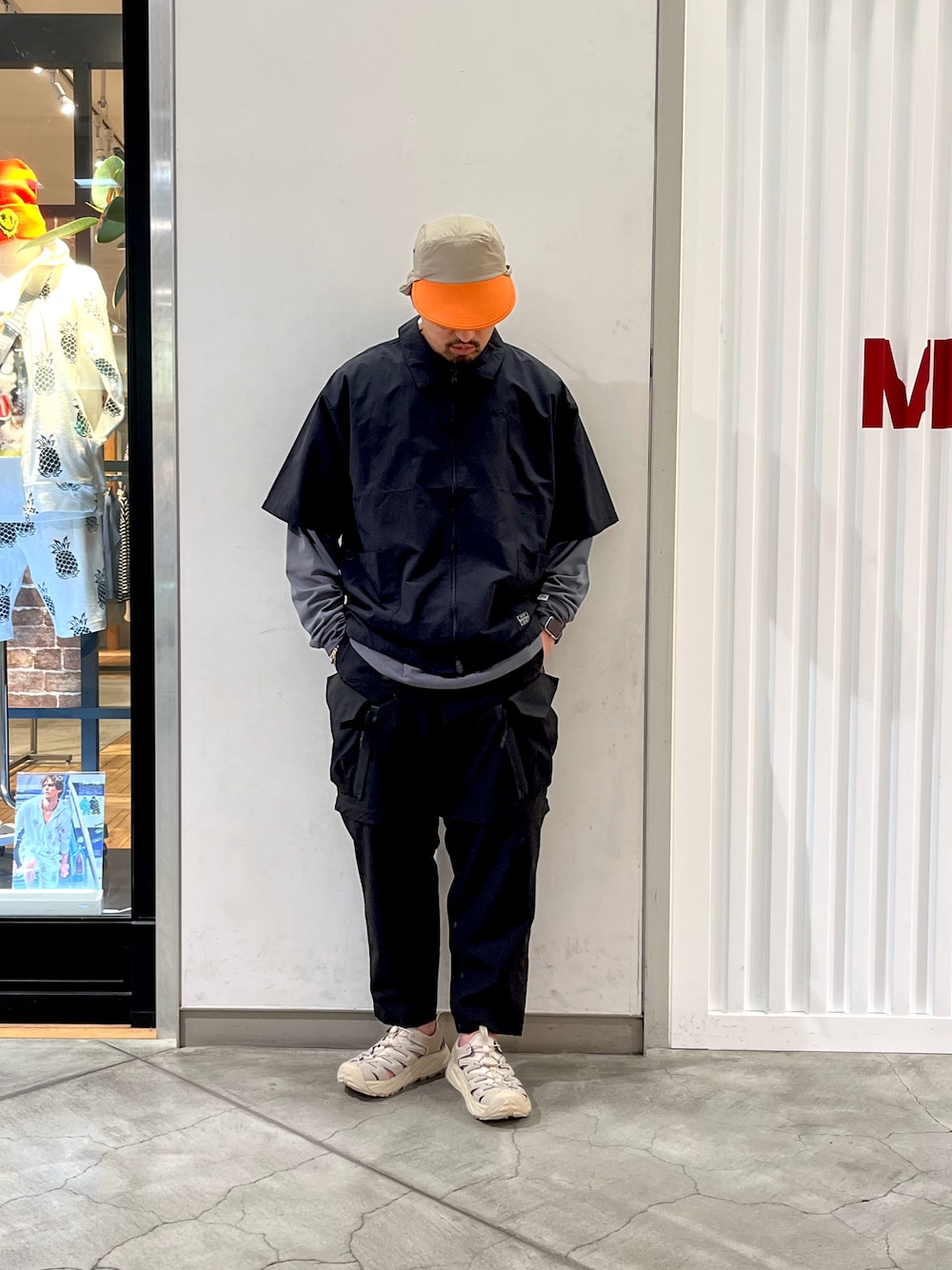 Funachang(BEAVER 池袋パルコ店)｜HOKAのサンダルを使った