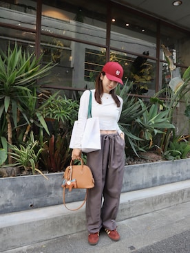 「ëpaのアイテム（Tシャツ/カットソー、ホワイト系）」を使った、miisuuzuukiiさん（レディース・162cm）の秋コーディネート