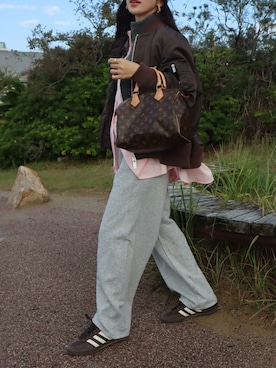 「アイテム（MA-1）」を使った、miisuuzuukiiさん（レディース・162cm）の秋コーディネート