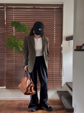 「adidas Originals（アディダスオリジナルス）のADIDAS × JENNIE / アディダス × ジェニー  PLEATED TRACK PANTS（その他パンツ、ブラック系）」を使った、miisuuzuukiiさん（レディース・162cm）の秋コーディネート