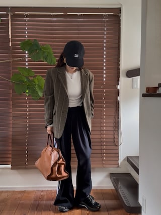 「adidas Originals(アディダスオリジナルス)のADIDAS × JENNIE / アディダス × ジェニー PLEATED TRACK PANTS(その他パンツ)」を使った、miisuuzuukiiさん(レディース・162cm)の秋コーディネート