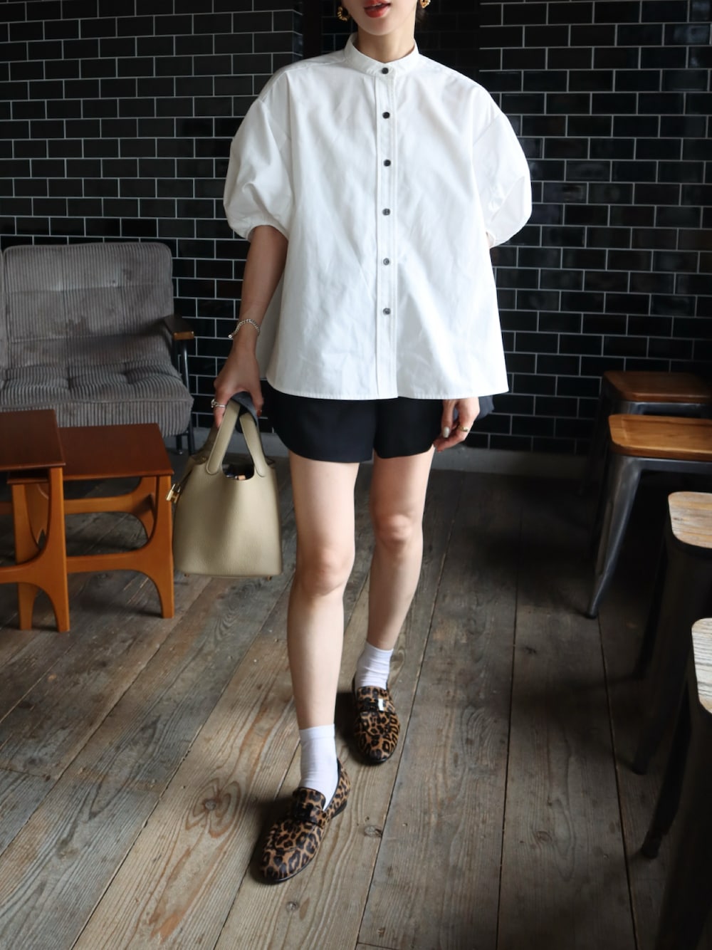 HERMESのローファーを使った人気ファッションコーディネート