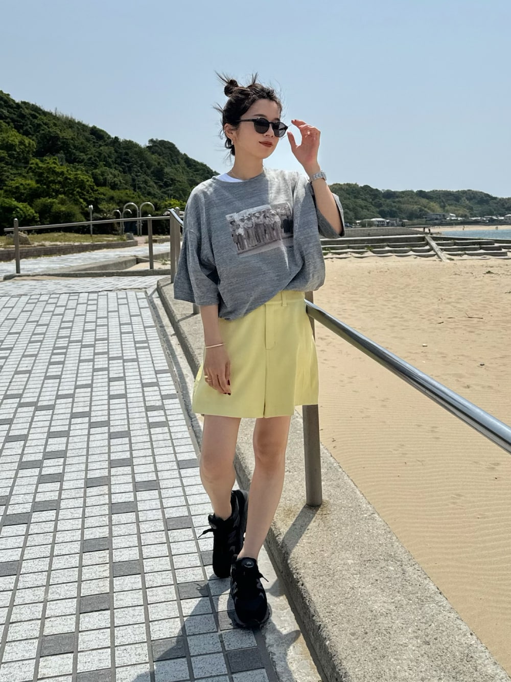 miisuuzuukiiさんの「＜Cafe Royal Books × 6(ROKU)＞CHOIR Tシャツ（6）」を使ったコーディネートの1枚目の写真