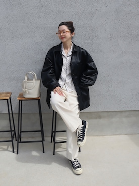 「ëpaのアイテム（シャツ/ブラウス、ホワイト系）」を使った、miisuuzuukiiさん（レディース・162cm）の春コーディネート