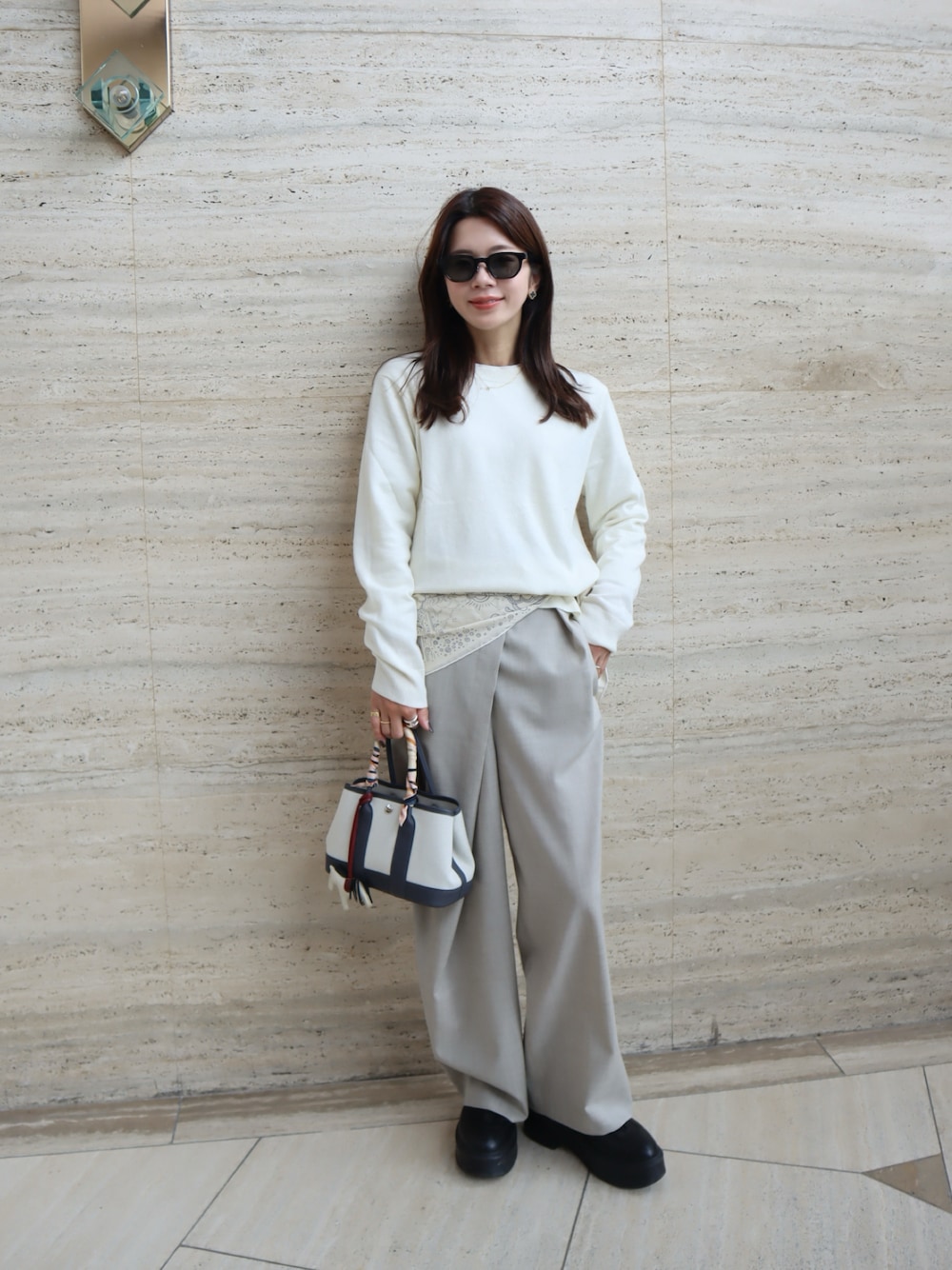 LOEWEのスラックスを使った人気ファッションコーディネート - WEAR