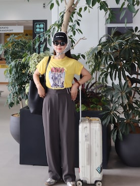「ëpaのアイテム（スラックス、グレー系）」を使った、miisuuzuukiiさん（レディース・162cm）の夏コーディネート
