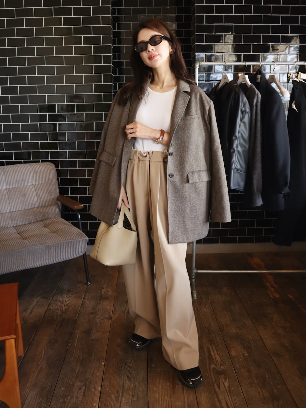 「テーラードジャケット、ワイドパンツ、秋コーデ、秋服準備はじめました」｜「ëpaのアイテム（テーラードジャケット、ブラウン系）」を使った、miisuuzuukiiさん（レディース・162cm）の夏コーディネートの1枚目の写真