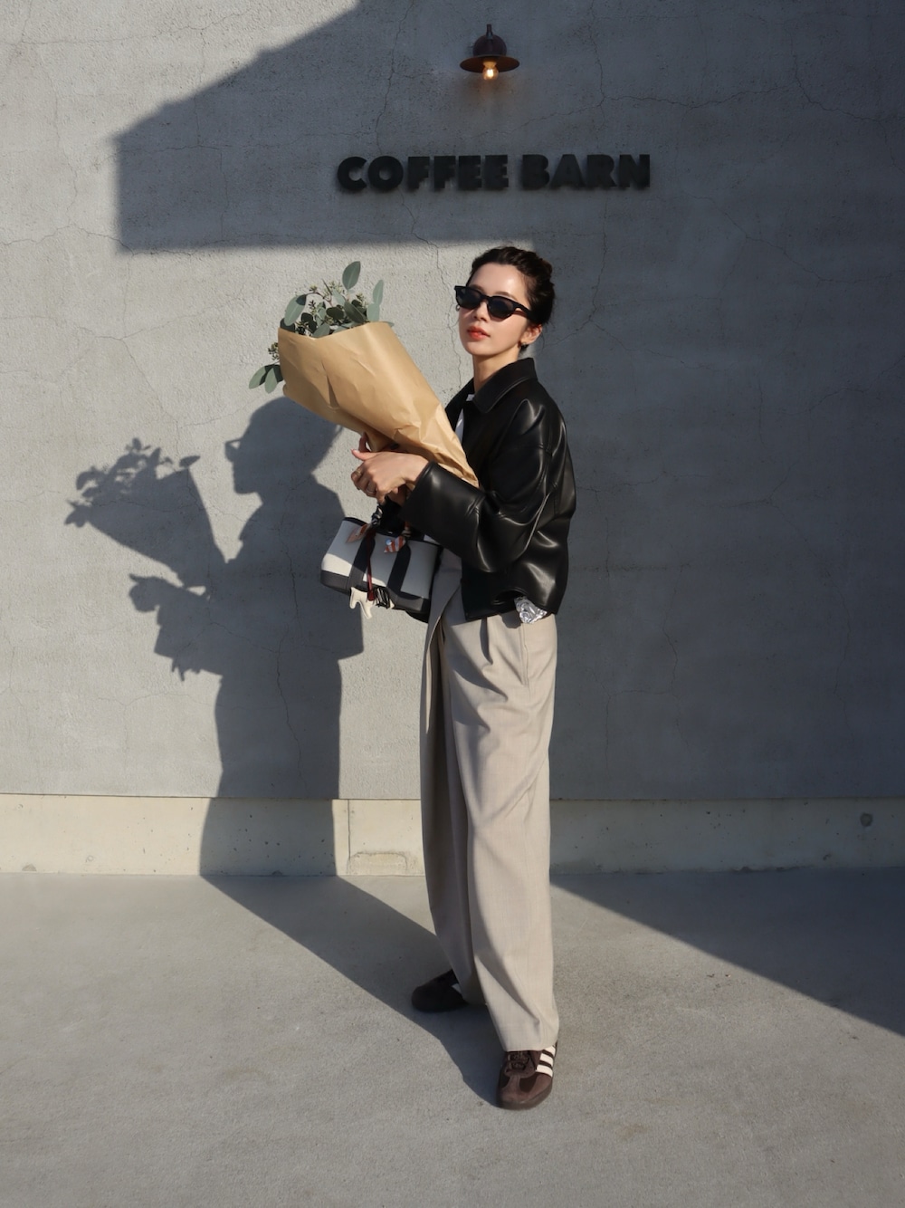 LOEWEのスラックスを使った人気ファッションコーディネート - WEAR