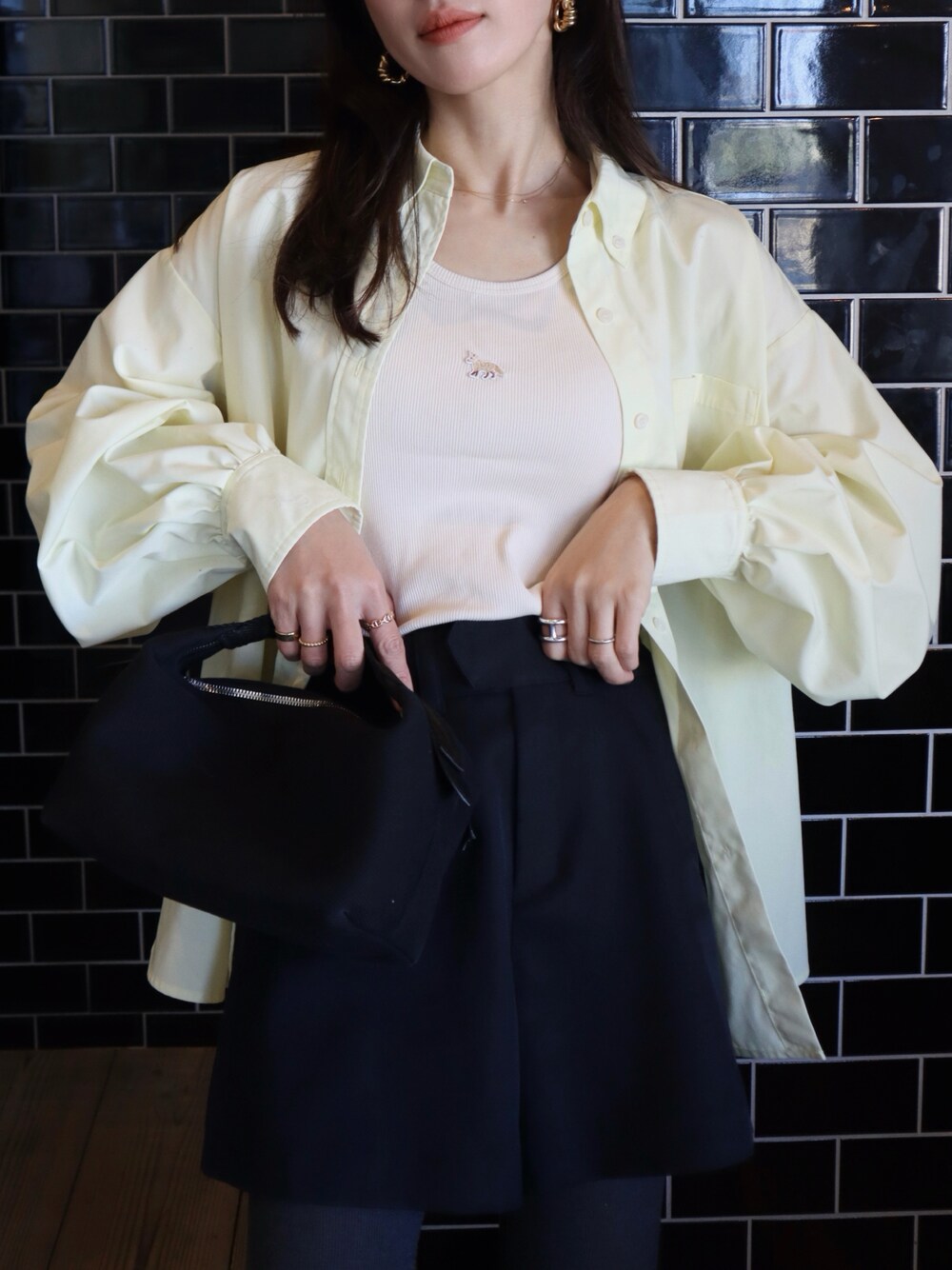Maison Kitsuneのタンクトップを使った人気ファッションコーディネート